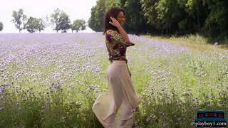 Busty Hungarian MILF tauira whiwhi tahanga, me te titiro mīharo wera tahanga