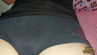 Sorella tocca la sua FIGA davanti a suo Fratello