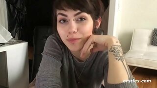 Unshaved Amatør Cums Hardt Alene